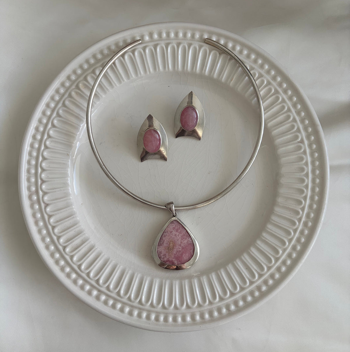 Vintage Sterling Rhodochrosite Torque Necklace
