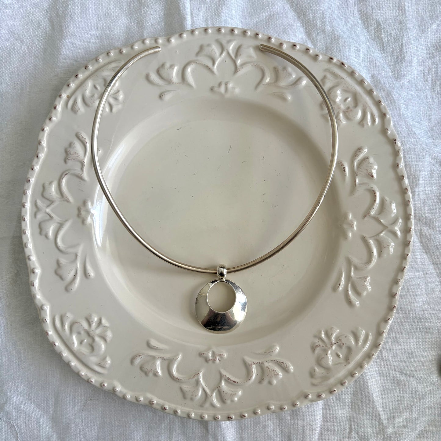 Vintage Sterling Open Circle Torque Necklace