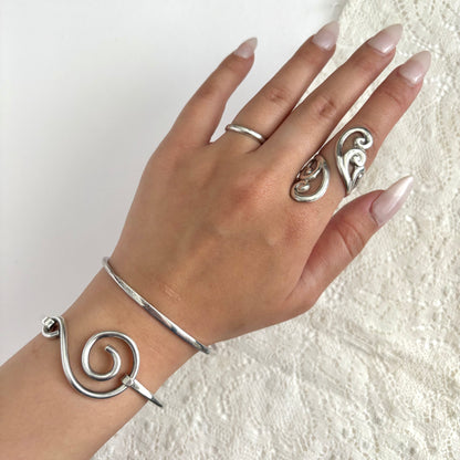 Vintage Sterling Swirl Bypass Ring